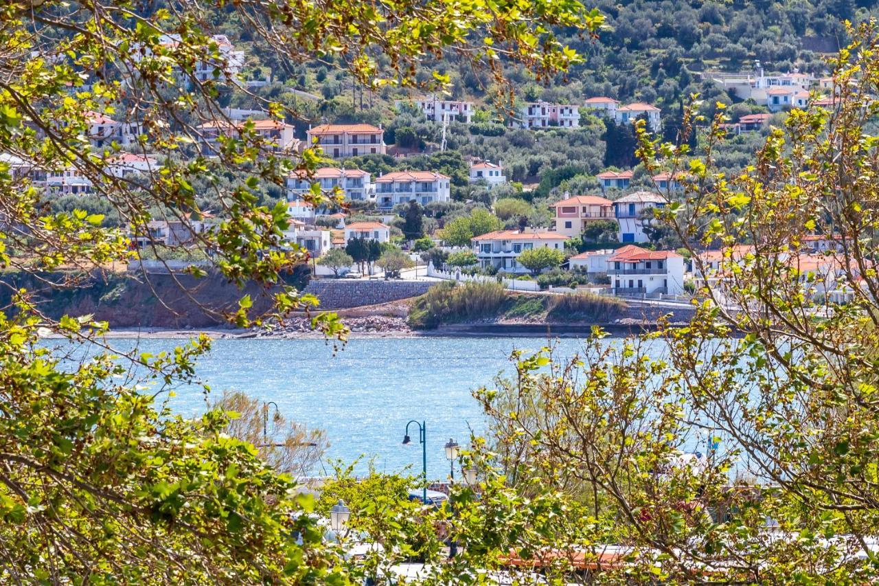 Marialena Rooms Skopelos Town Bagian luar foto