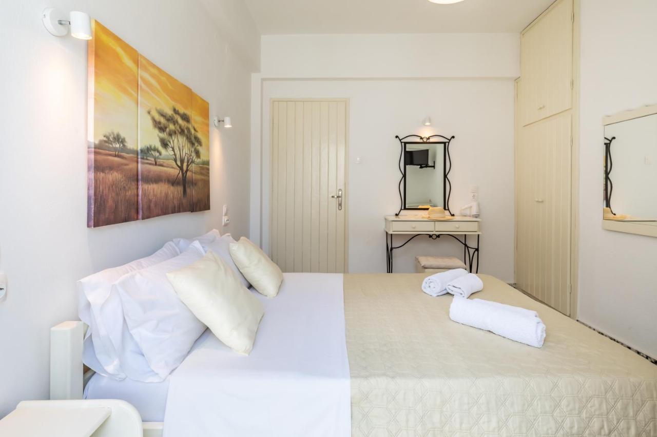 Marialena Rooms Skopelos Town Bagian luar foto